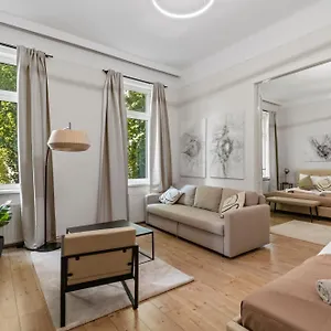 Stylish Apartment, Next To Schloss Belvedere Wien